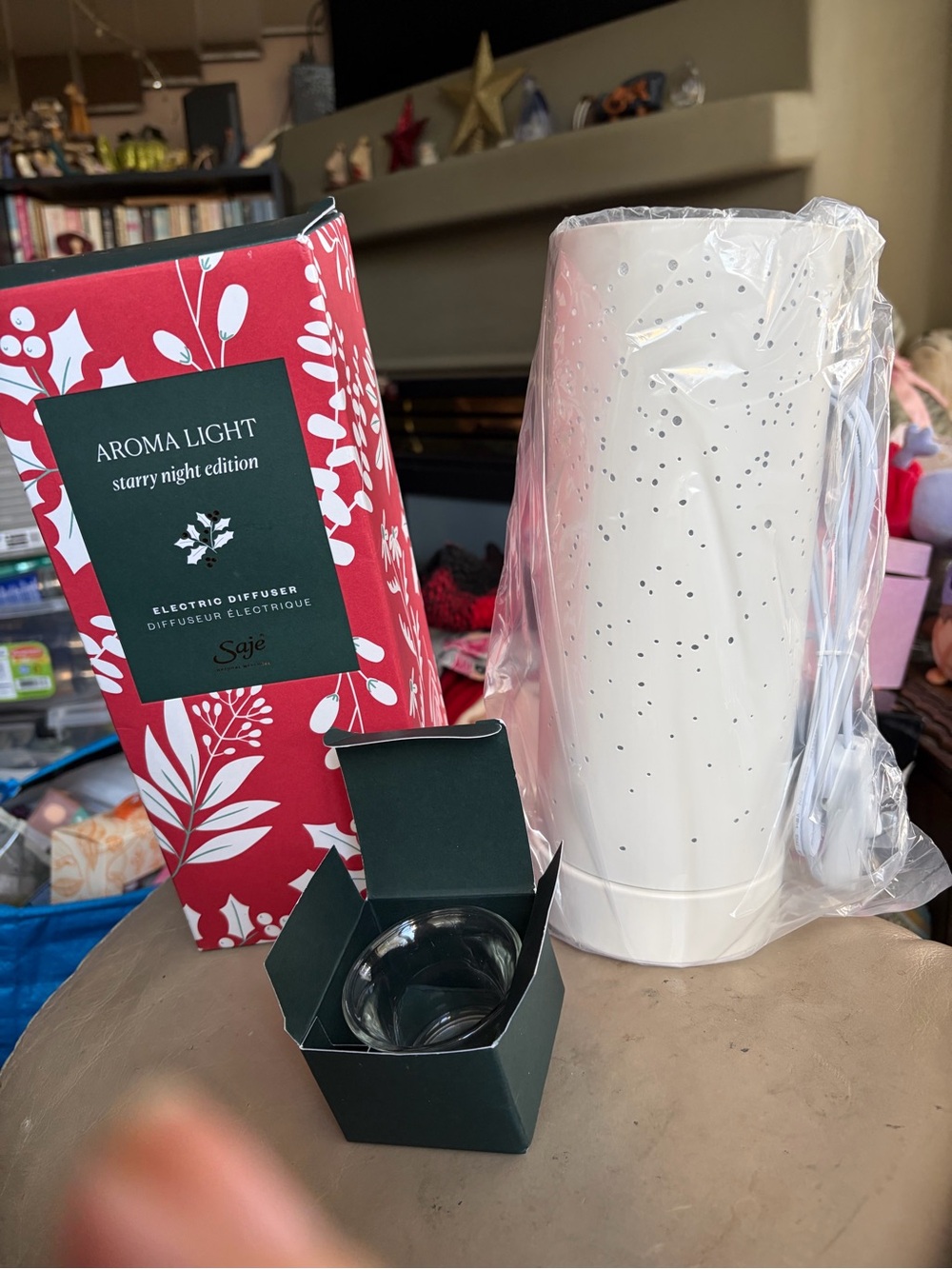 Saje Aroma Light Starry Night Edition Electric Diffuser - White. New in Box!